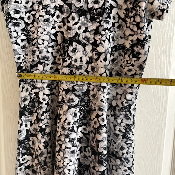 Planet Gold Floral Skater Dress - Picture 3 of 3